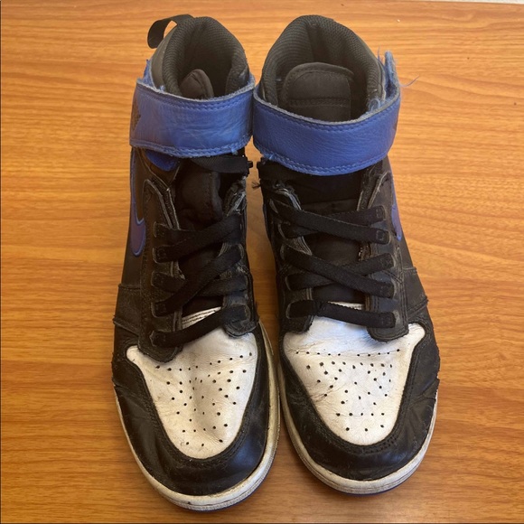 Jordan 1 FlyEase - Picture 4 of 9